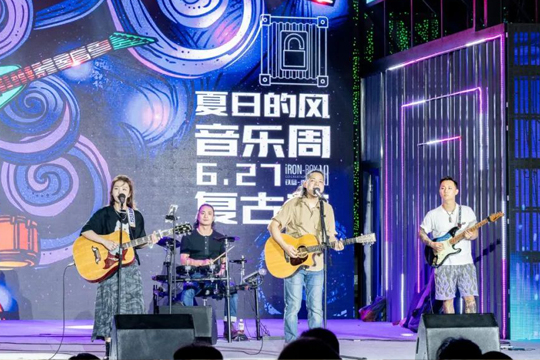 宝安日报：宝企LED显示屏闪耀浙江文旅消费季！bwin必赢助力打造沉浸式旅游消费氛围