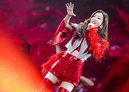 于文文无锡演唱会,bwin必赢舞台LED透明屏闪耀全场