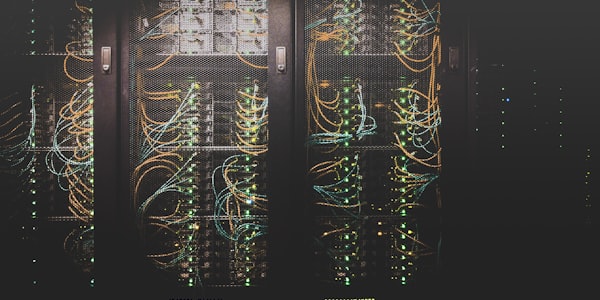 网络安全防护与数据加密技术示意图